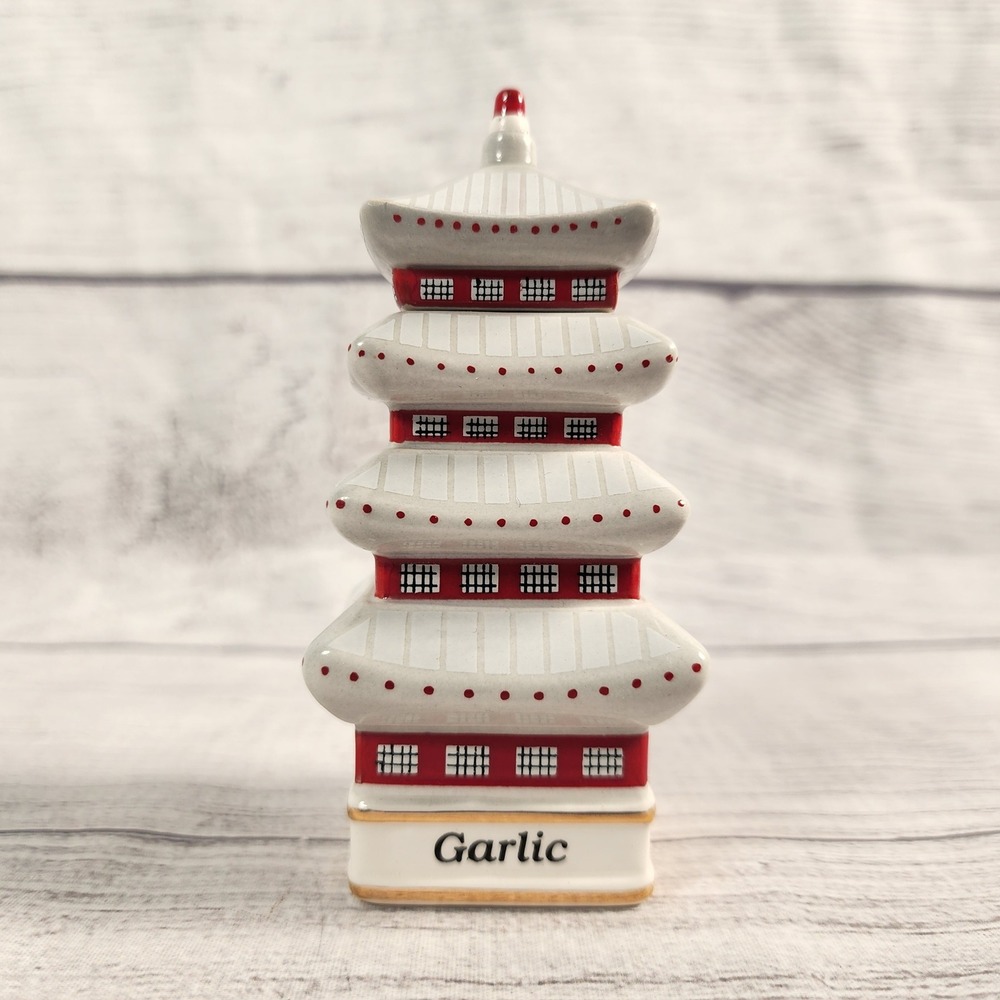 Danbury Mint Spices of the World Garlic Spice Jar Korean Temple Pagoda Ceramic